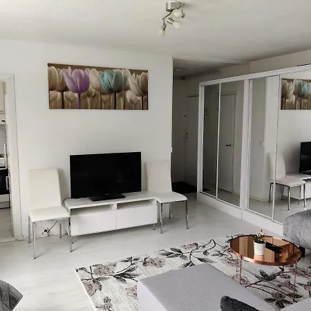 M Lamminpaeae Apartment *